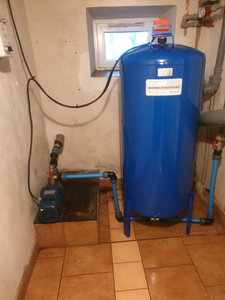 Modernizacja hydroforni: nowa pompa Pedrollo JSWm (lub FUTURE JET) i duży zbiornik przeponowy HYDRO-VACUUM zastąpiły stary system SKA.